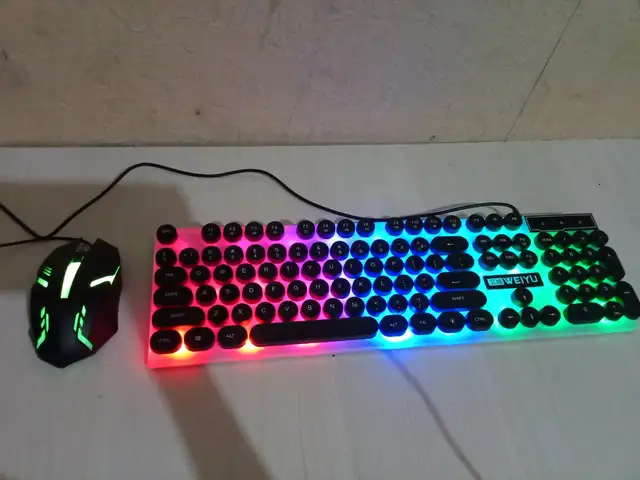 Игровая клавиатура и мышка Weiyu WYT10, Душанбе
