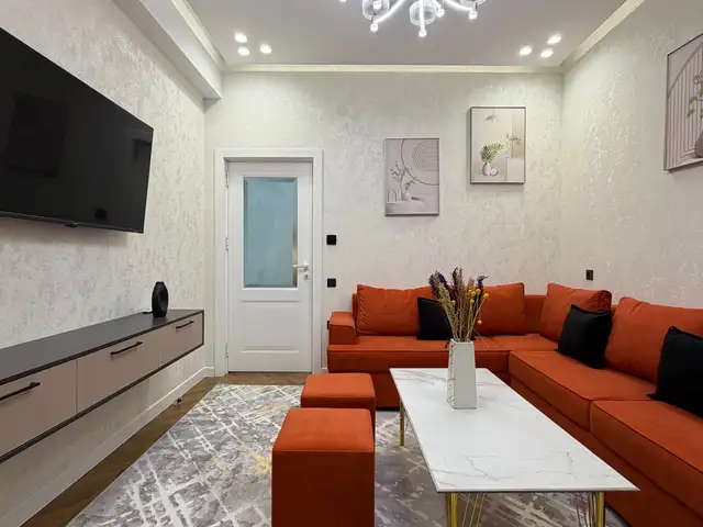 3-комн. квартира, 1 этаж, 72 м², 8мкр, Худжанд - 8