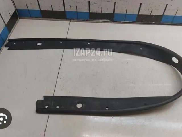 Резина на верхний части бампера от Toyota Camry 2, Душанбе