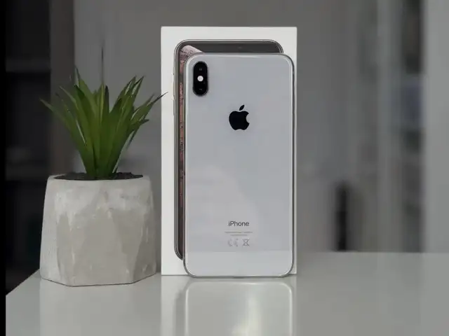 Apple iPhone X, 64 gb, Silver, Худжанд