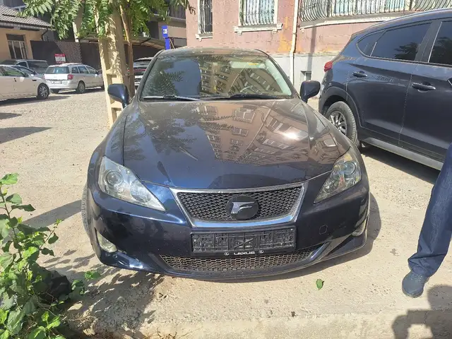 Lexus IS series