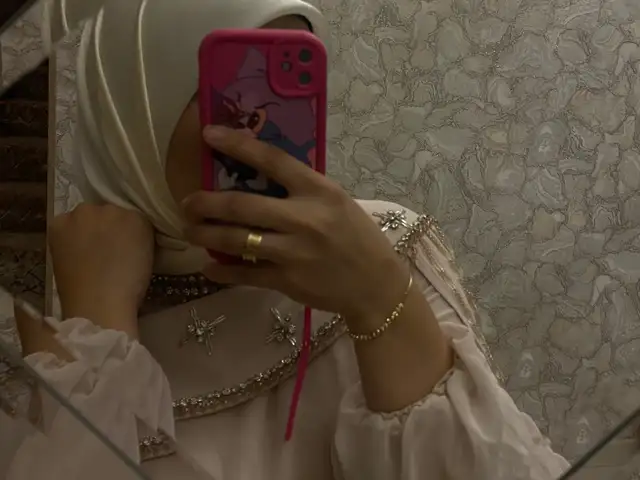 Платье, Вахдат