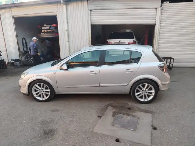 Opel Astra H