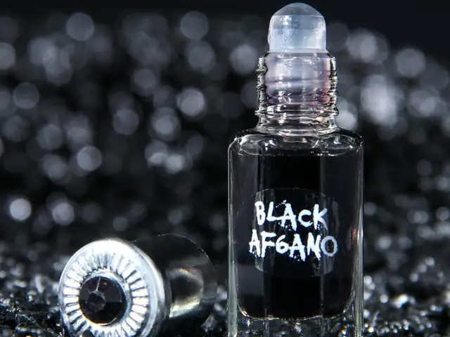Духи Nasamoto Black Afgano, Хуҷанд