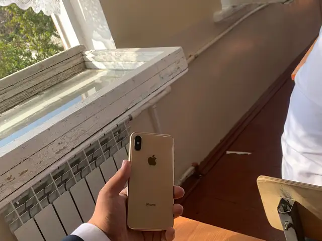 Apple iPhone Xs, 256 gb, Gold, Хуҷанд