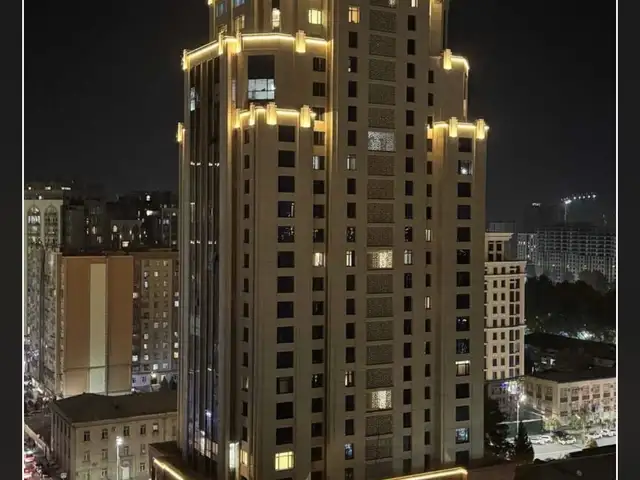 3-комн. квартира, 11 этаж, 130 м², Ис Сомони Парк Опера Балет Ул Мирзо Турсунзода, Душанбе