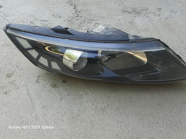 Передние фары Kia K5, Худжанд