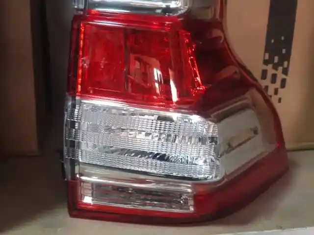 Задние стоп фары на Toyota Prado 2014-2017, Душанбе