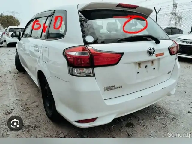 Шишахои сафед ба Toyota Fielder 2015, Душанбе