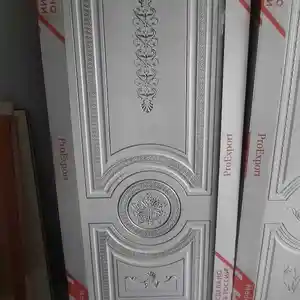 Дверь Шпон, Душанбе