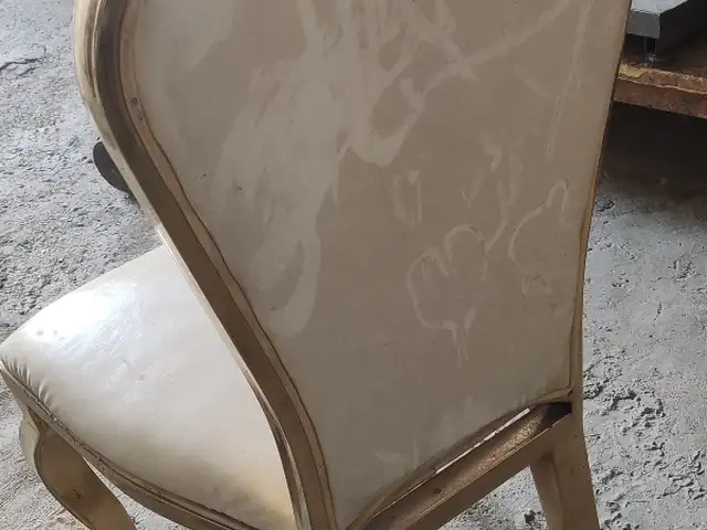 Стулья, Душанбе