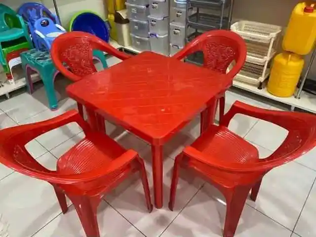 Столы со стульями, Душанбе