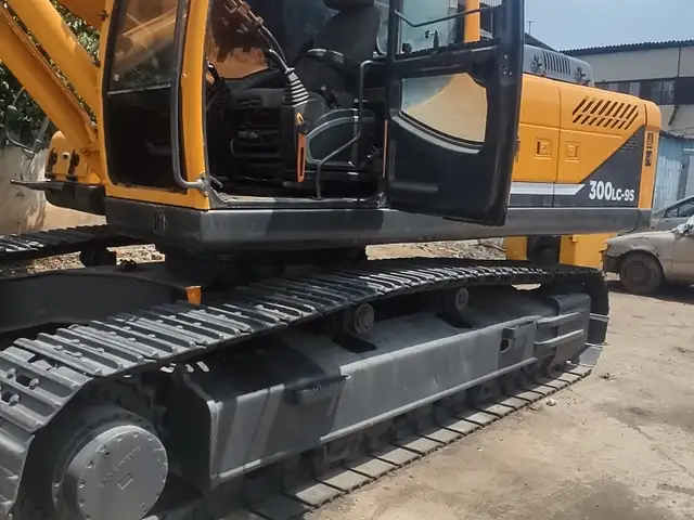 Экскаватор Т-300, Душанбе