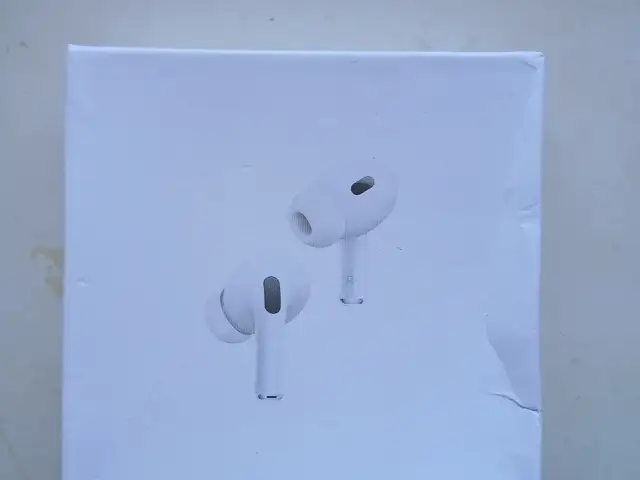 Наушники Airpods, Худжанд
