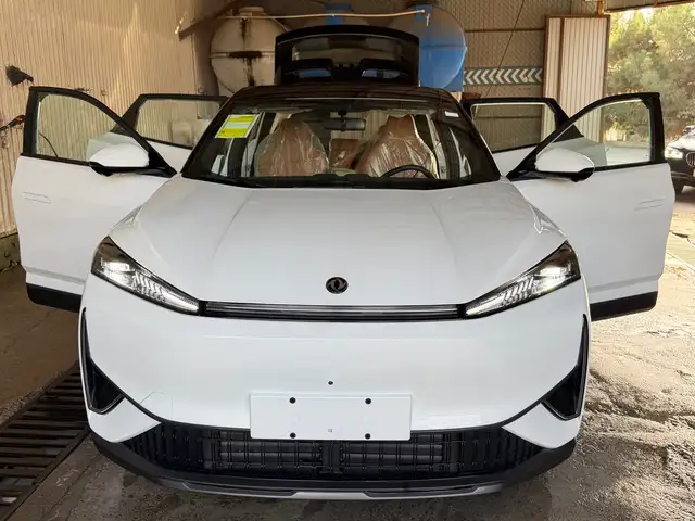 Dongfeng L7