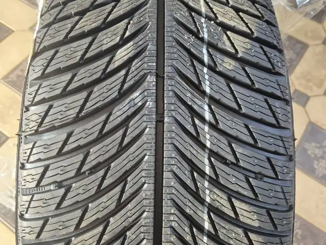 Зимние шины Michelin Alpin 5 R18 245/45, Душанбе