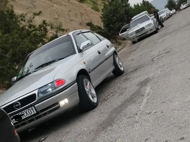 Opel Astra F