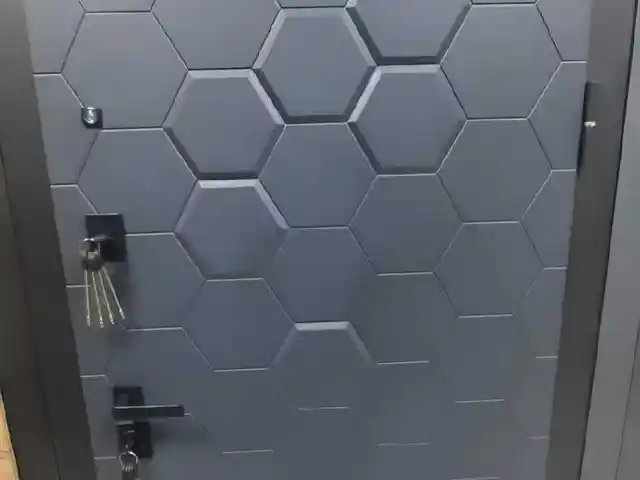 Дверь железная, Душанбе