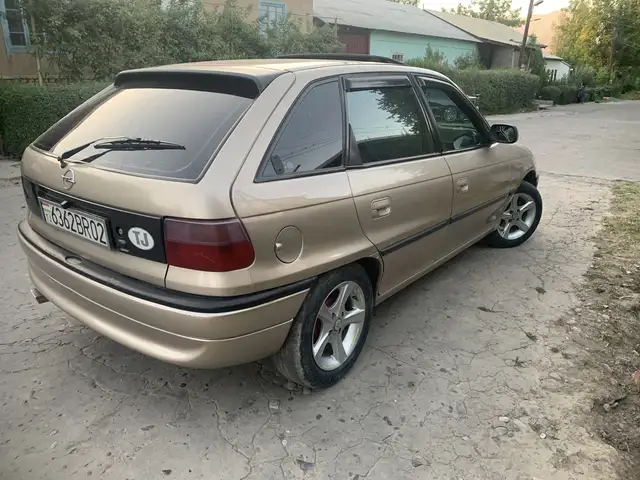 Opel Astra F