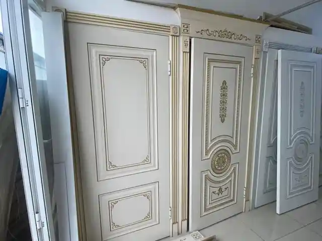 Двери Эмайл, Душанбе