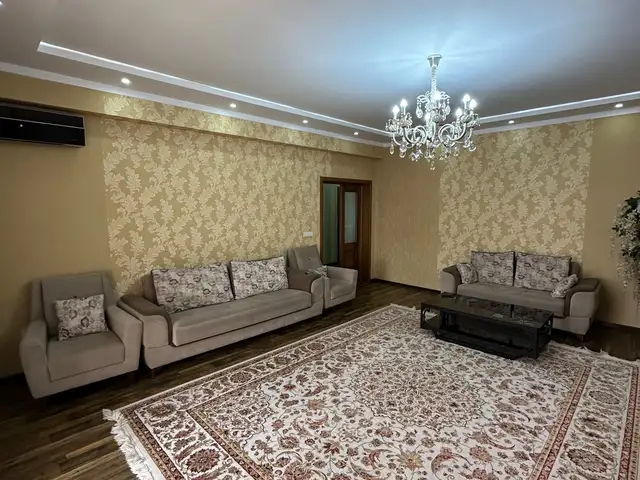 3-комн. квартира, 13 этаж, 120м², И.Сомони Парламент, Душанбе