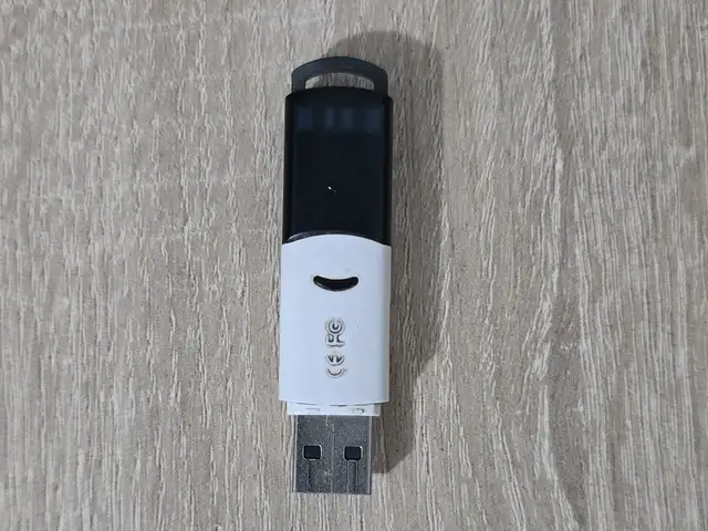 USB Флешка 1 гигабайт, Бохтар (Курган-Тюбе)
