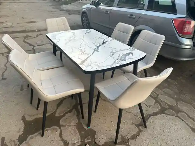 Стол и стулья, Душанбе