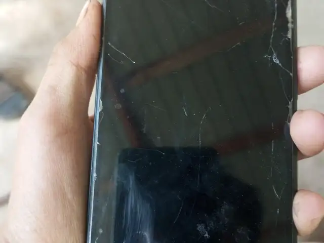 Samsung Galaxy A10, Вахдат