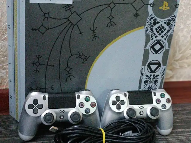 Игровая приставка Sony PlayStation 4 pro 1TB 8.10, Душанбе
