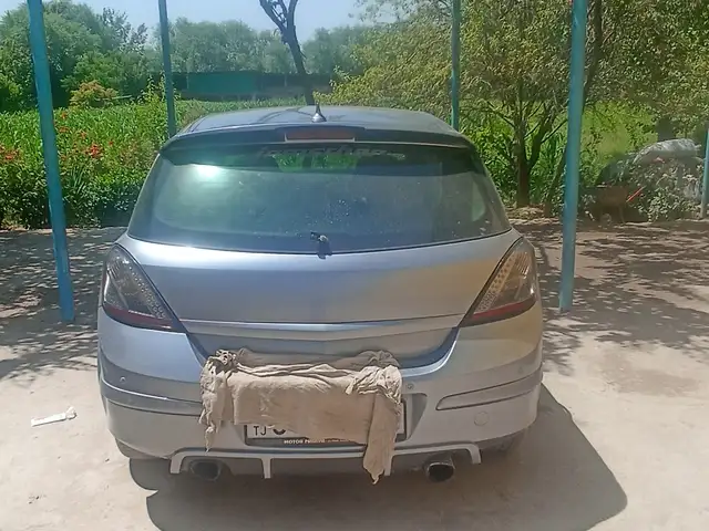 Opel Astra H