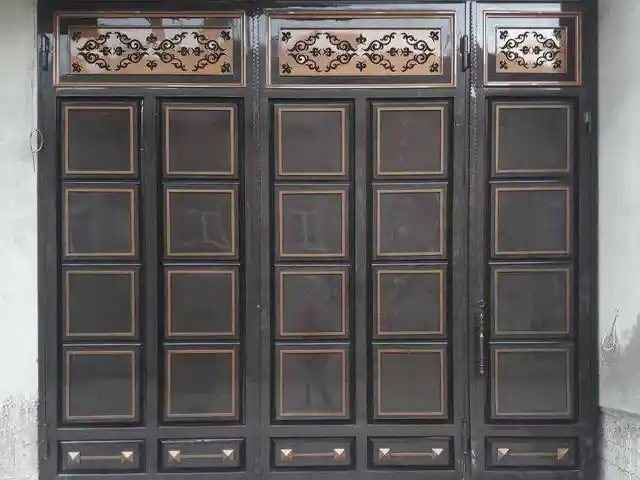 Дарвозаи Оҳанин, Хуҷанд