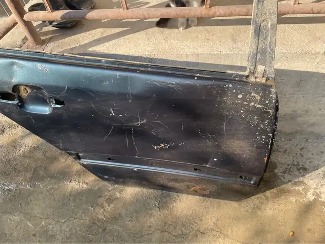 Дверь от Mercedes-Benz W202, Худжанд