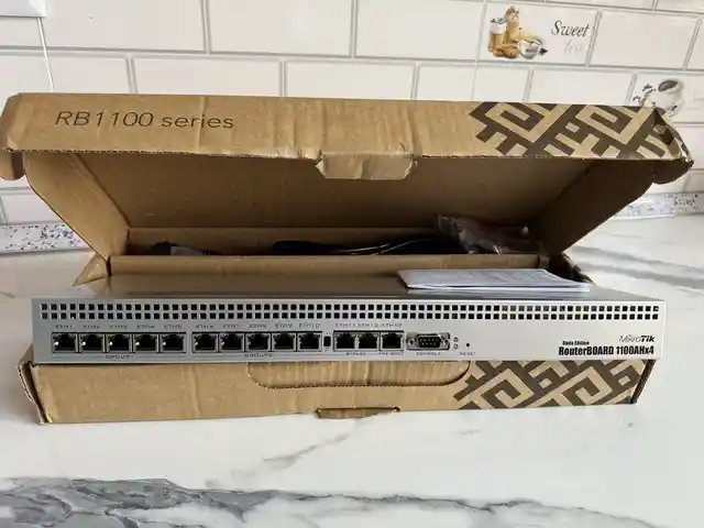 Маршрутизатор MikroTik RouterBOARD RB1100AHx4 Dude Edition, Душанбе