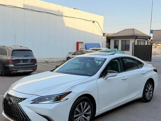 Lexus ES series