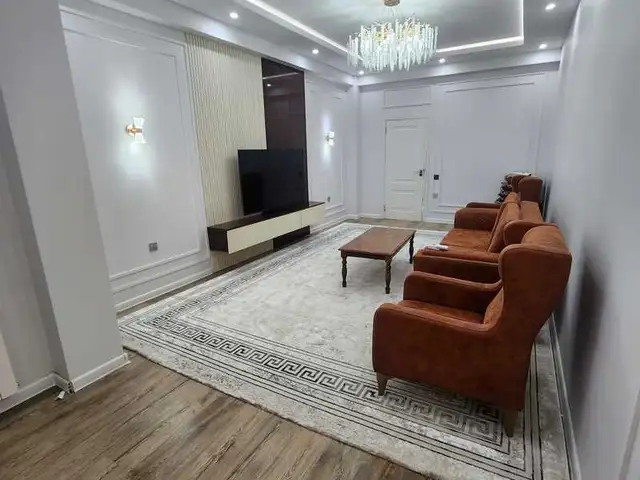 2-комн. квартира, 4 этаж, 110м², Бари Парки Истиклол Дом Пайкар, Душанбе