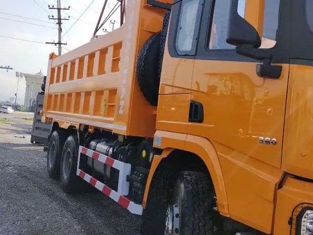 Самосвал Дулан х3000, Душанбе