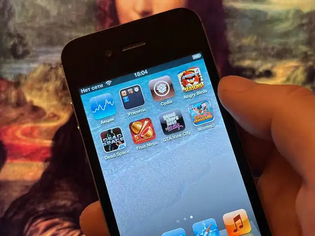 Apple iPhone 4s, 16 gb, Душанбе