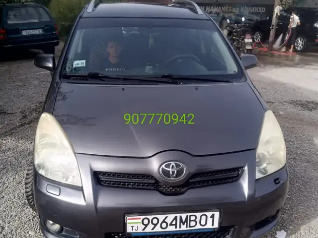 Toyota Avensis Verso