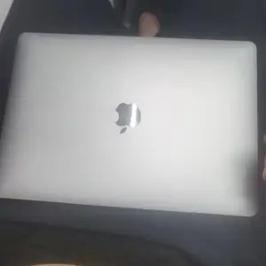Ноутбук MacBookPro 2017 256/8GB, Душанбе
