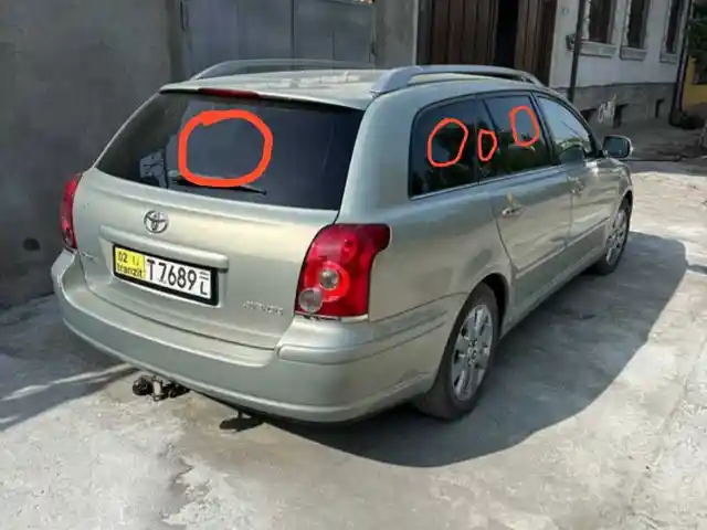 Стекло баковое от тоуота avensis 2010, Душанбе
