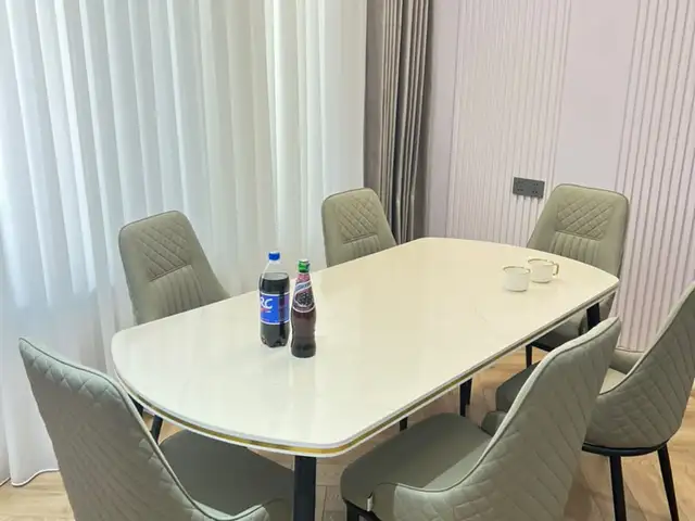 Стол ва стулья, Душанбе