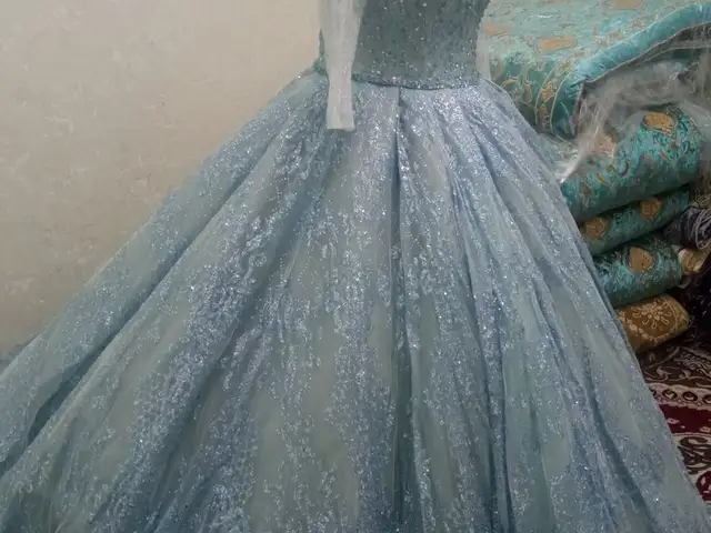 Cвадебное платье, Исфара