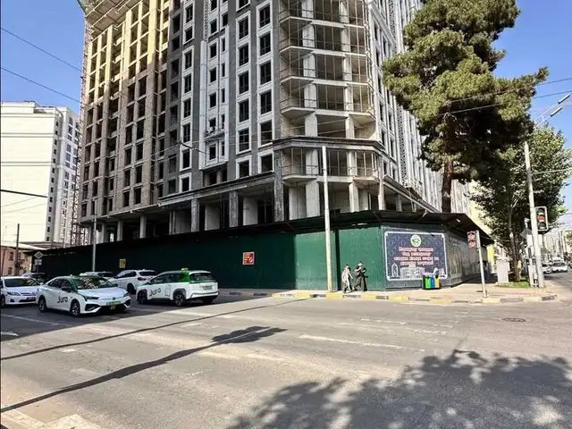 3-комн. квартира, 13 этаж, 104 м², Ул. Айни, Душанбе
