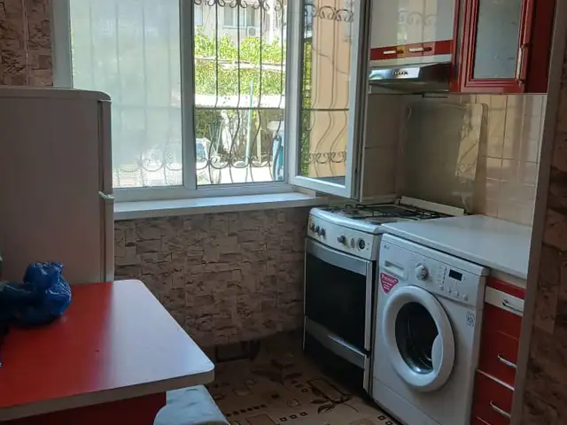 2-комн. квартира, 1 этаж, 56м², Кооператор (Универмаг), Хуҷанд