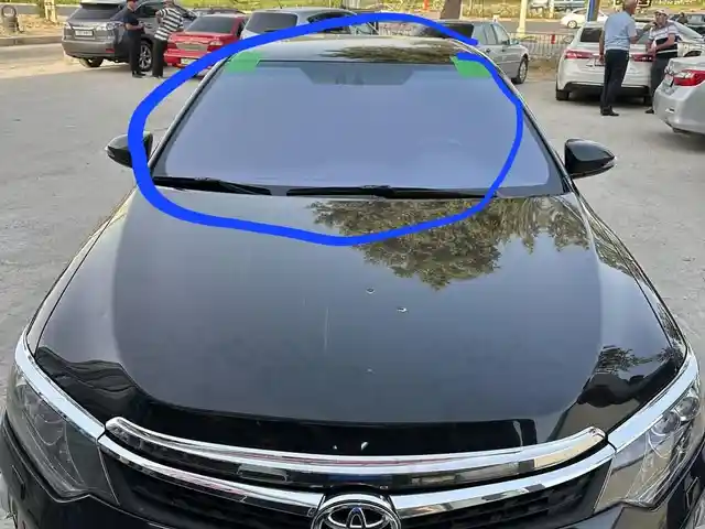 Лобовое стекло фиолетовый на Toyota Camry 5, Душанбе