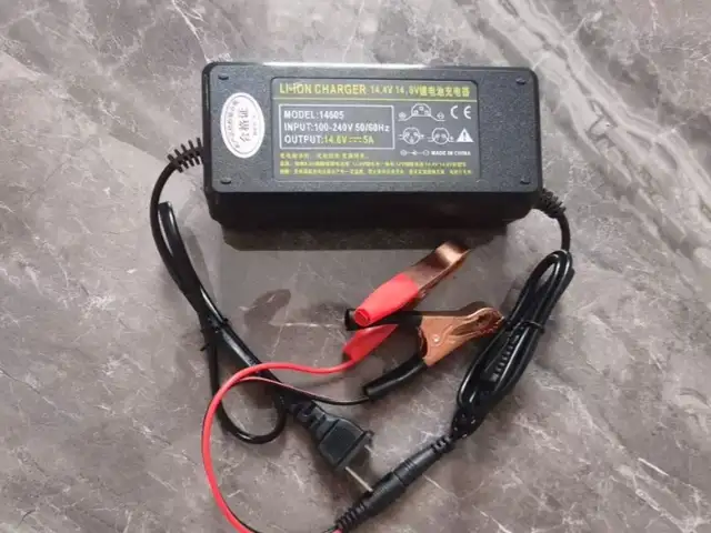 Зарядное устройство 12 V на заказ, Худжанд