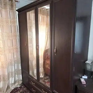 Шифоньер, Гулистон (Қайроққум)