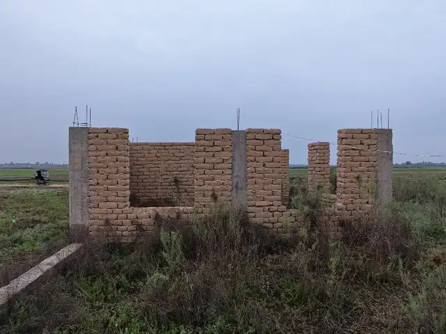 Продажа постройки с земельным участком 8 сот., д.Бағара, Вахш