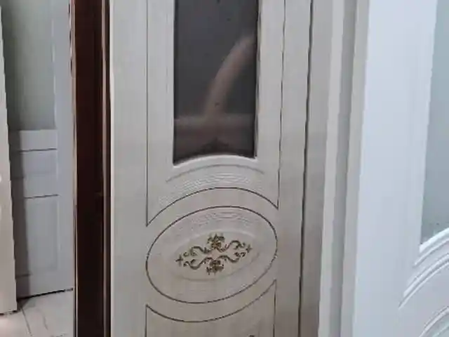 Дверь, Душанбе