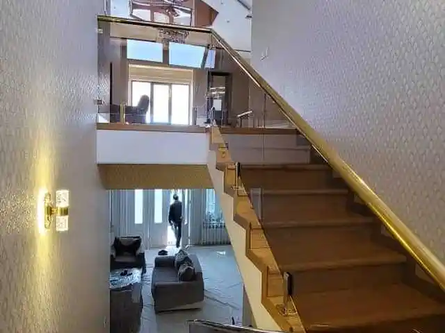 Стекло, Худжанд